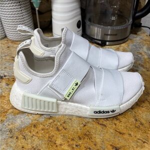 Adidas NMD R1 size 5